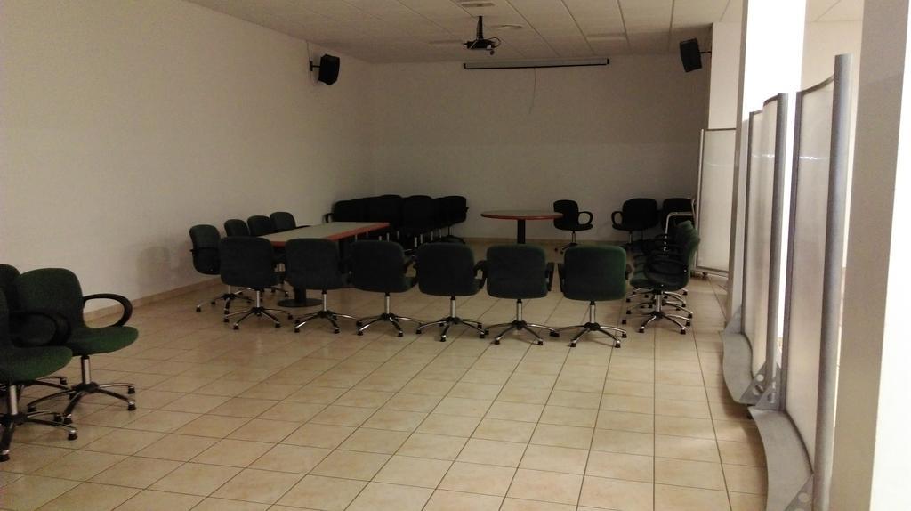 Hotel Flaminio Tavernelle Serrungarina エクステリア 写真
