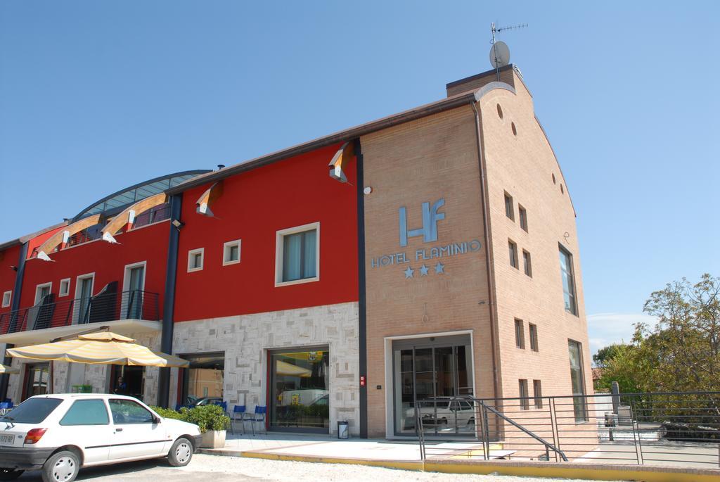 Hotel Flaminio Tavernelle Serrungarina エクステリア 写真
